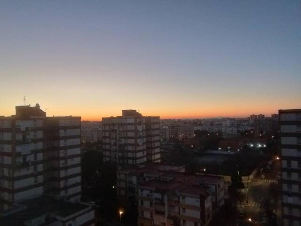Habitaciones Privadas Con Cama Doble En Sevilla Екстериор снимка