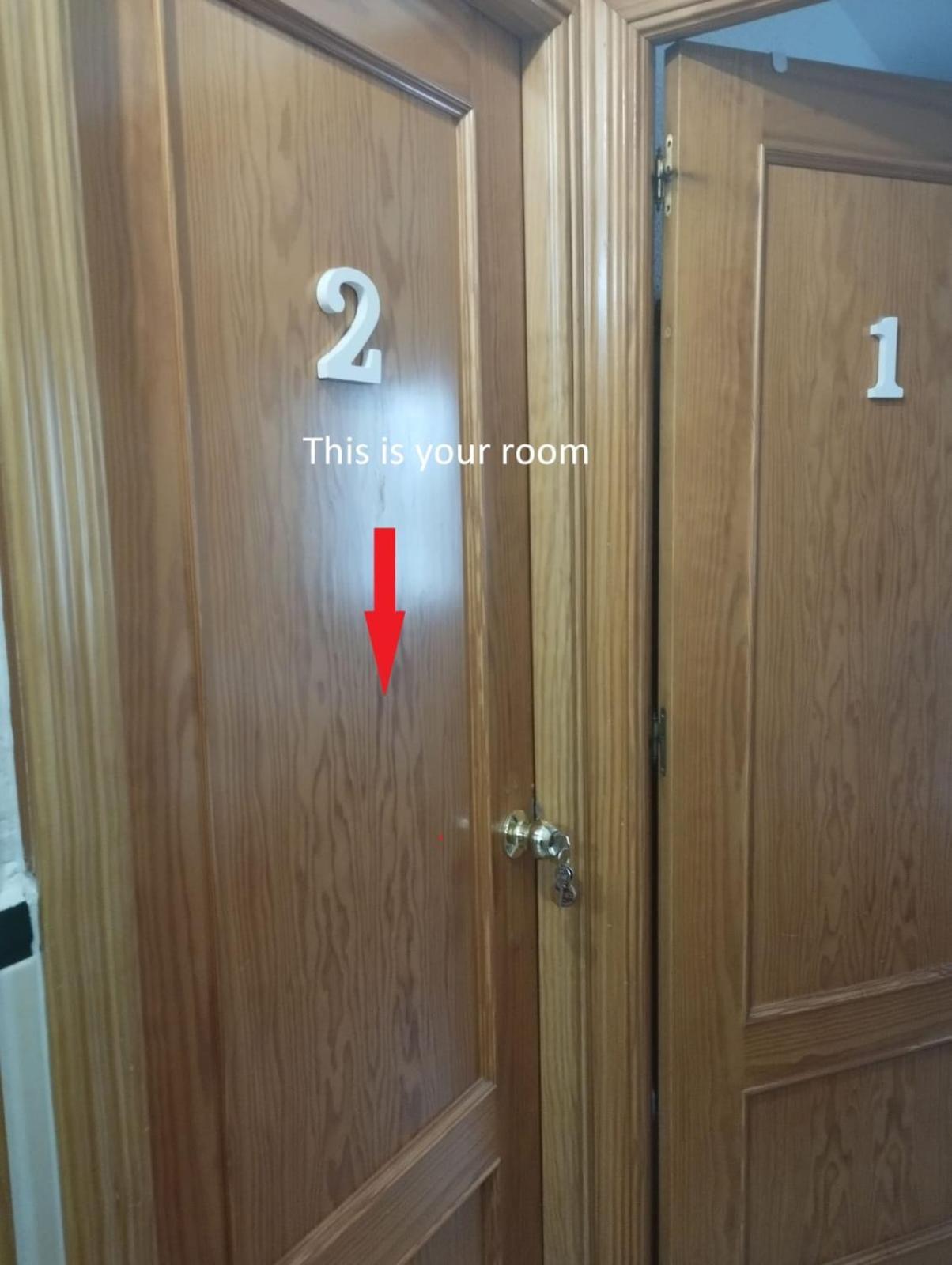Habitaciones Privadas Con Cama Doble En Sevilla Екстериор снимка