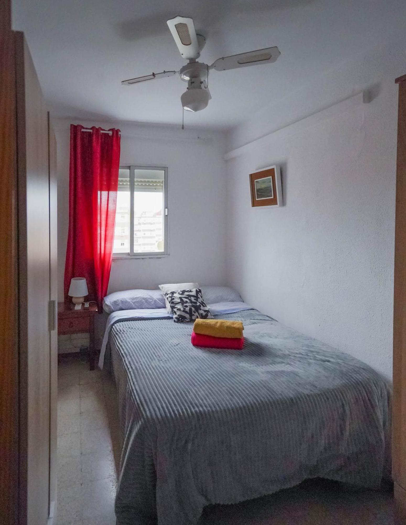 Habitaciones Privadas Con Cama Doble En Sevilla Екстериор снимка