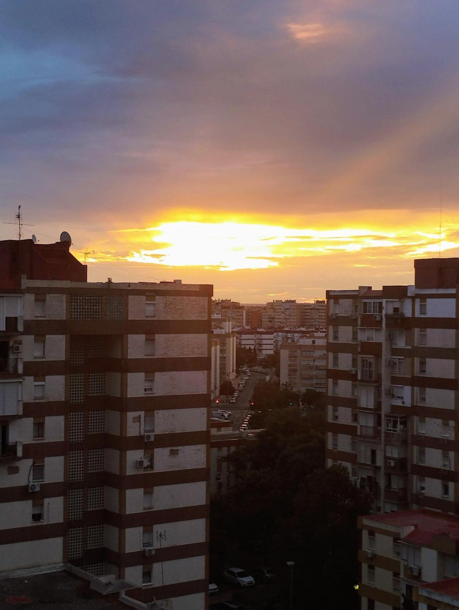 Habitaciones Privadas Con Cama Doble En Sevilla Екстериор снимка