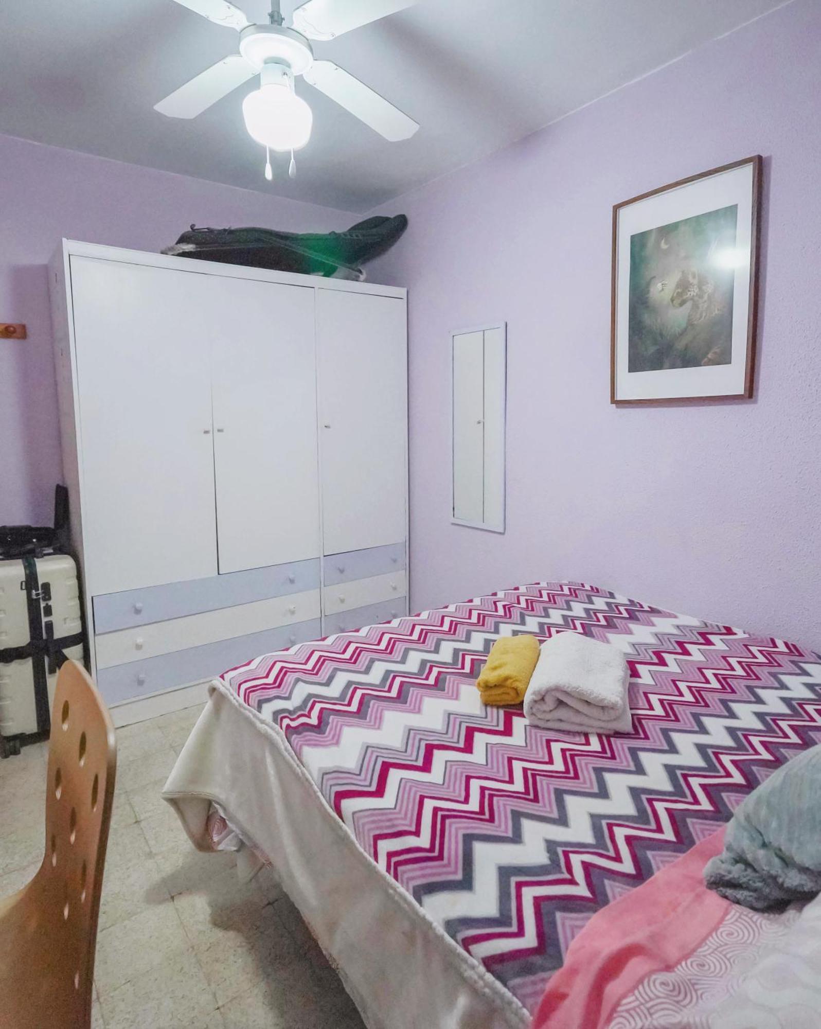 Habitaciones Privadas Con Cama Doble En Sevilla Екстериор снимка