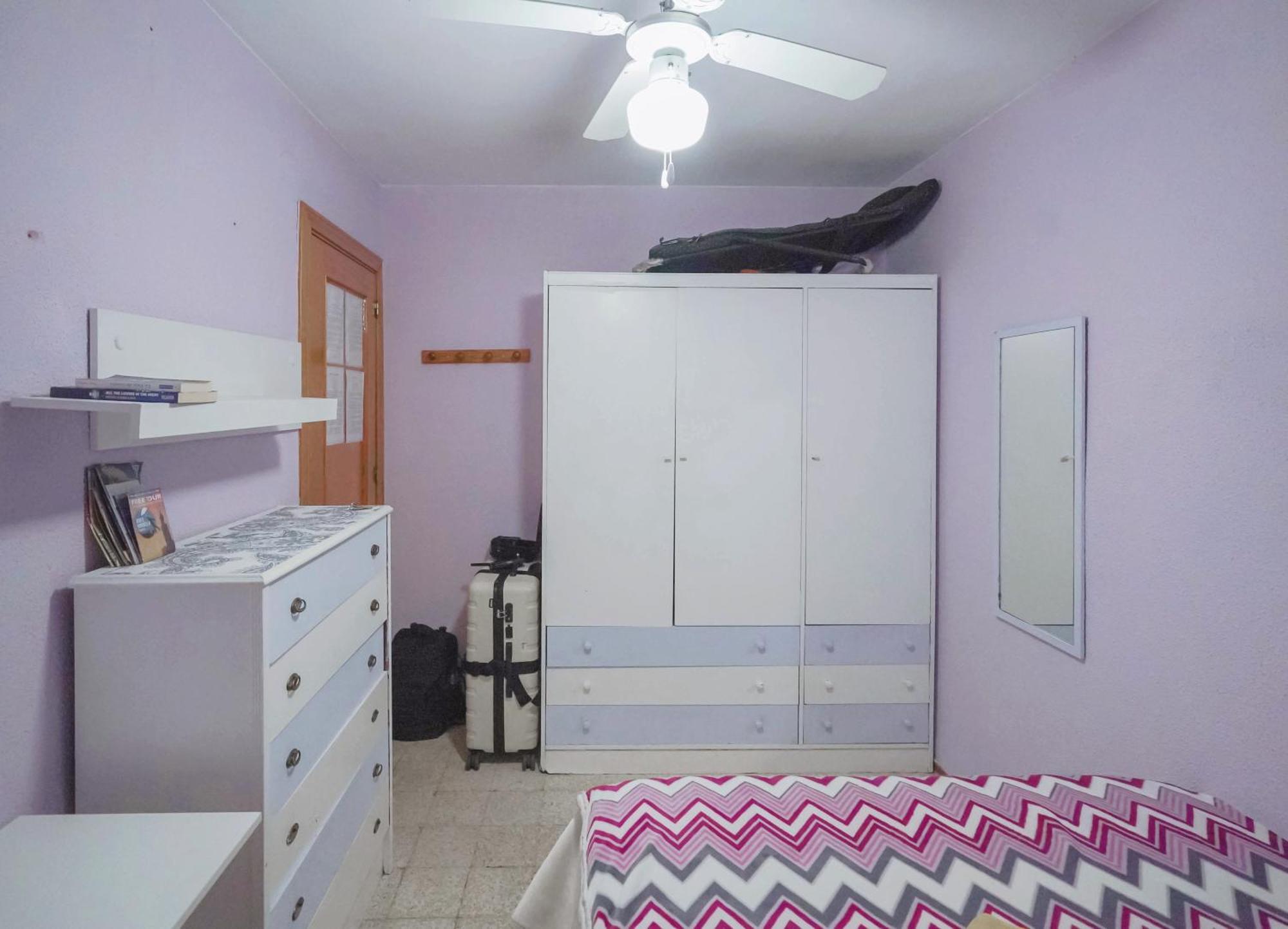Habitaciones Privadas Con Cama Doble En Sevilla Екстериор снимка