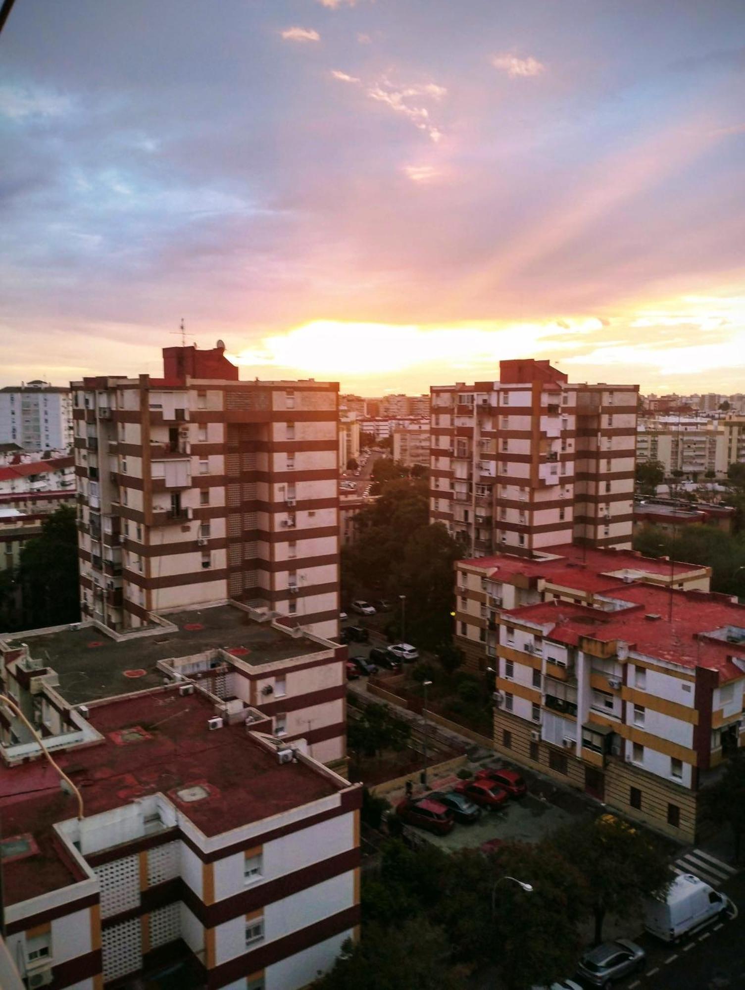 Habitaciones Privadas Con Cama Doble En Sevilla Екстериор снимка