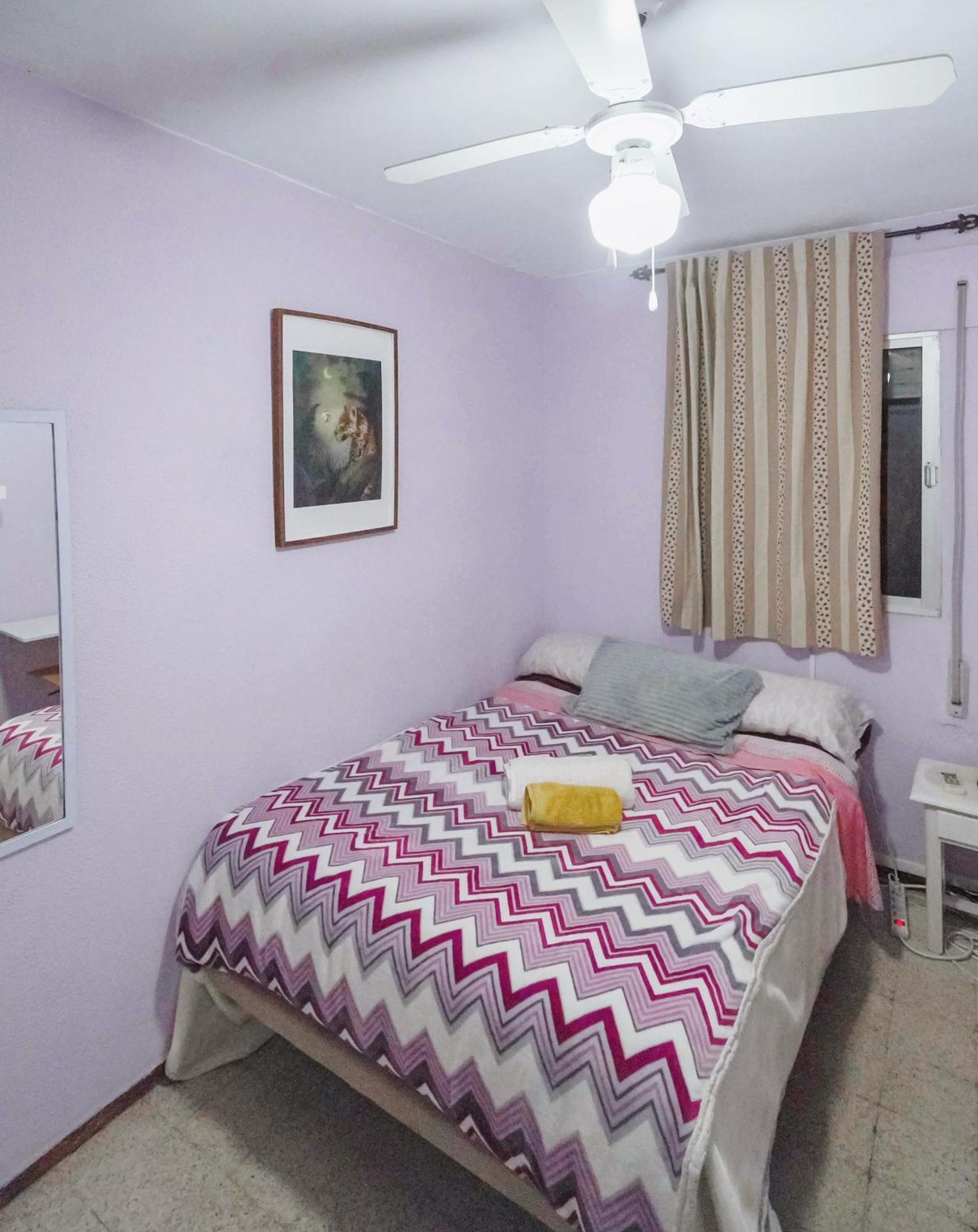 Habitaciones Privadas Con Cama Doble En Sevilla Екстериор снимка