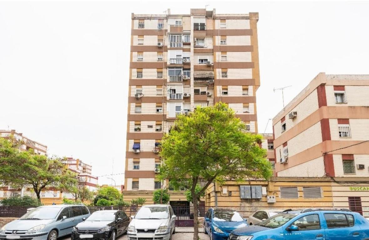 Habitaciones Privadas Con Cama Doble En Sevilla Екстериор снимка