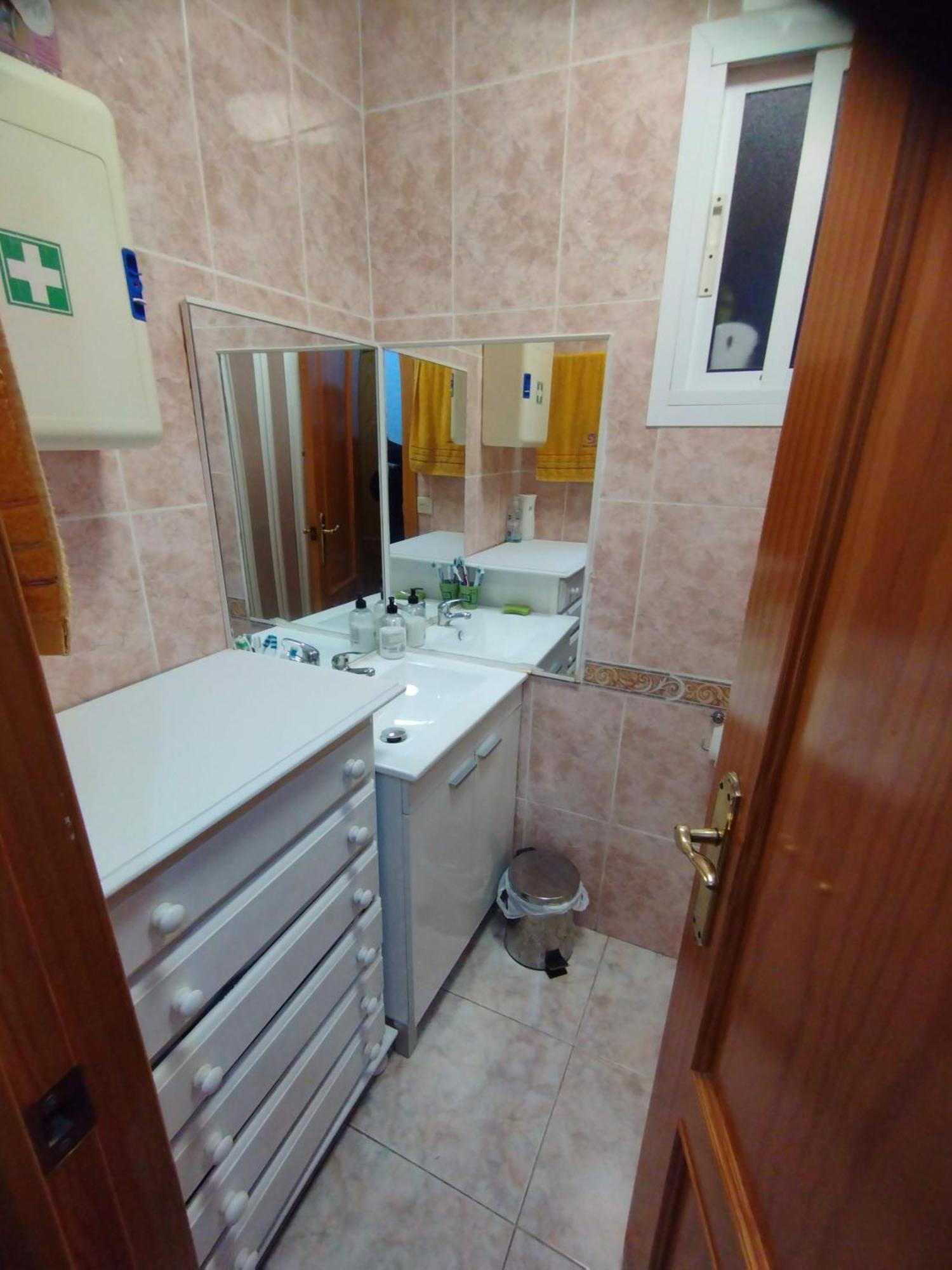 Habitaciones Privadas Con Cama Doble En Sevilla Екстериор снимка