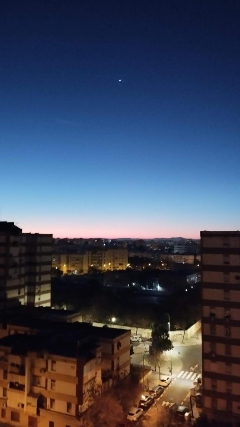 Habitaciones Privadas Con Cama Doble En Sevilla Екстериор снимка