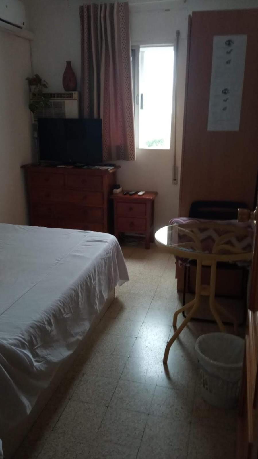 Habitaciones Privadas Con Cama Doble En Sevilla Екстериор снимка